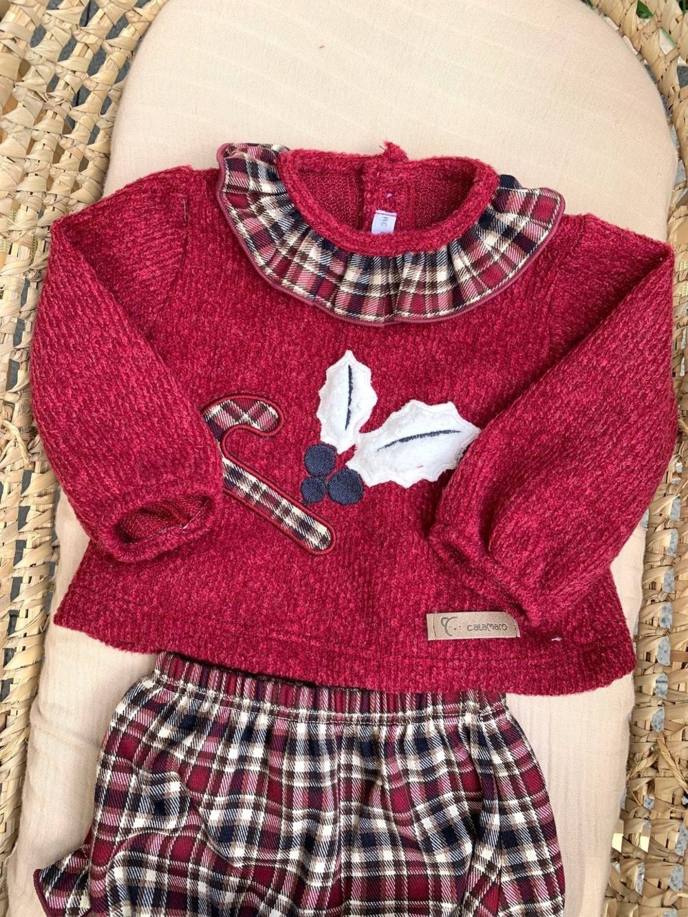 Spanish set brand Calamaro.
Holiday Chenille Top & Plaid Bloomer Set - Bur